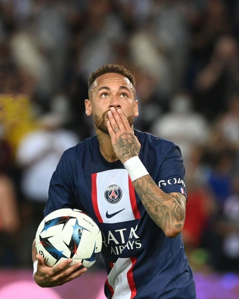 爱游戏体育-内马尔连续十五场比赛得分超过战术调整，TES挑战极限！